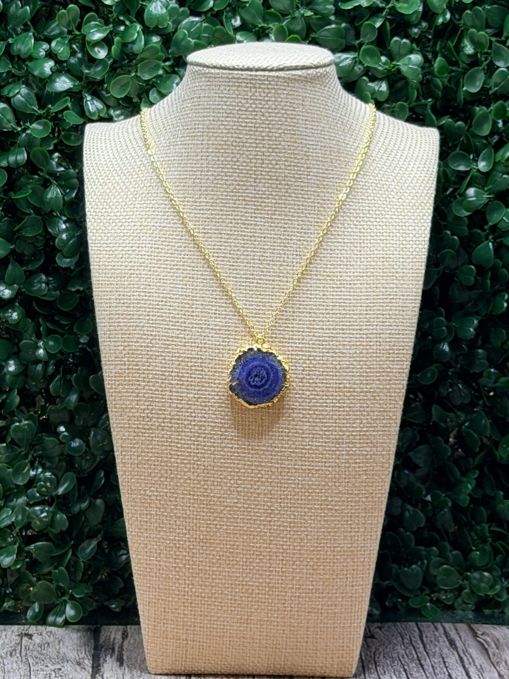 Blue solar quartz goede slice pendant necklace