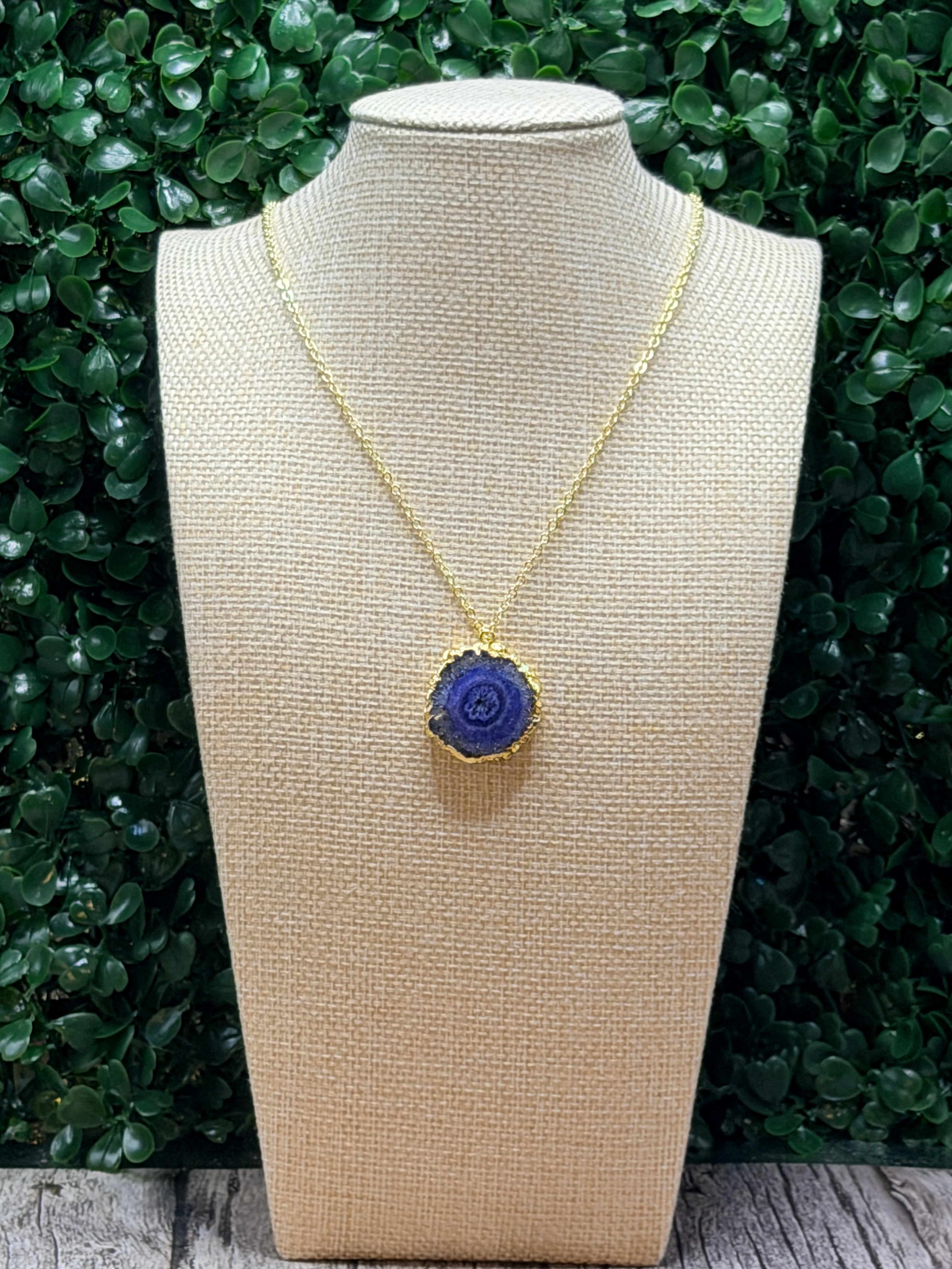 Blue solar quartz goede slice pendant necklace