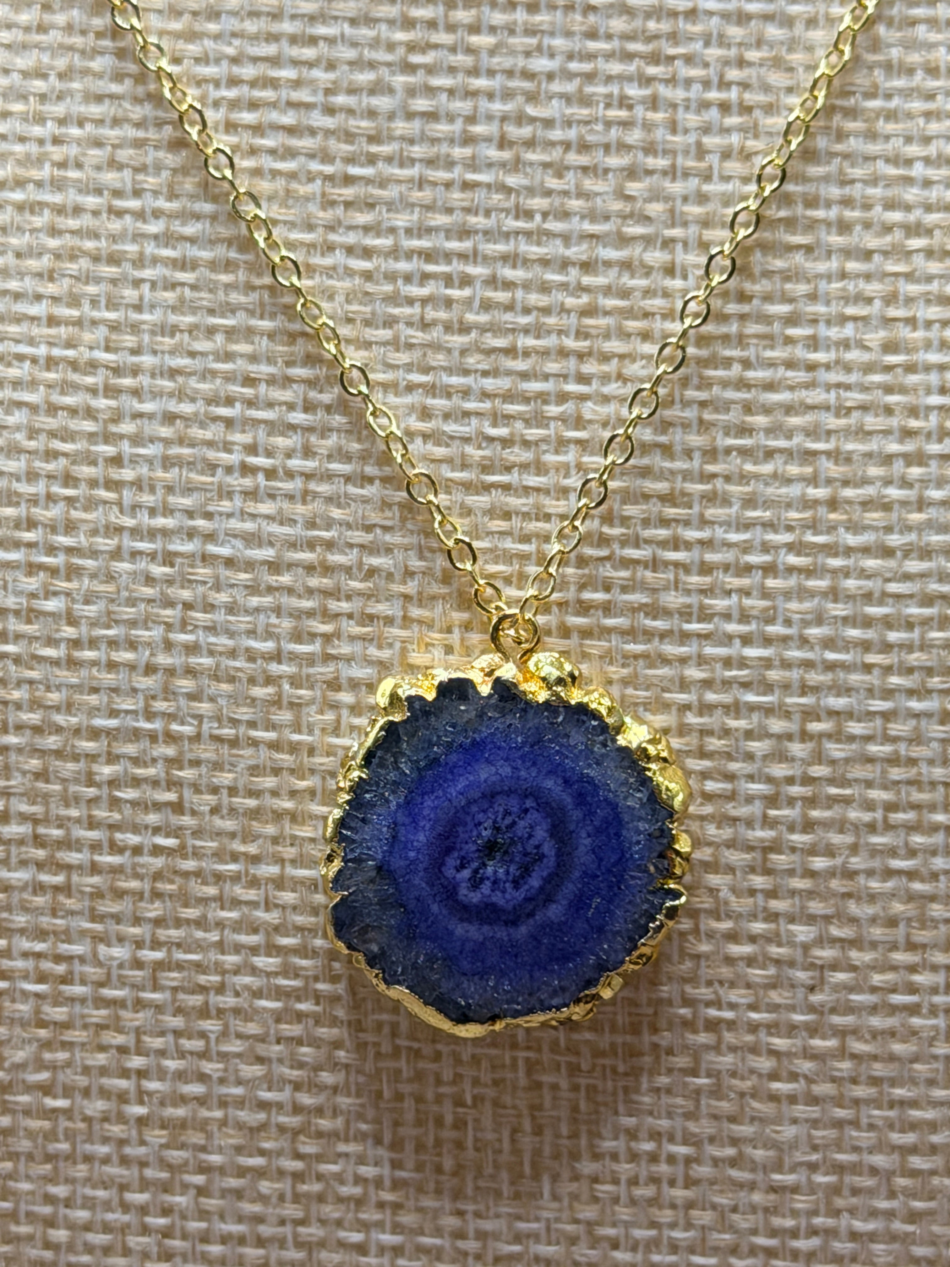 Blue solar quartz goede slice pendant necklace