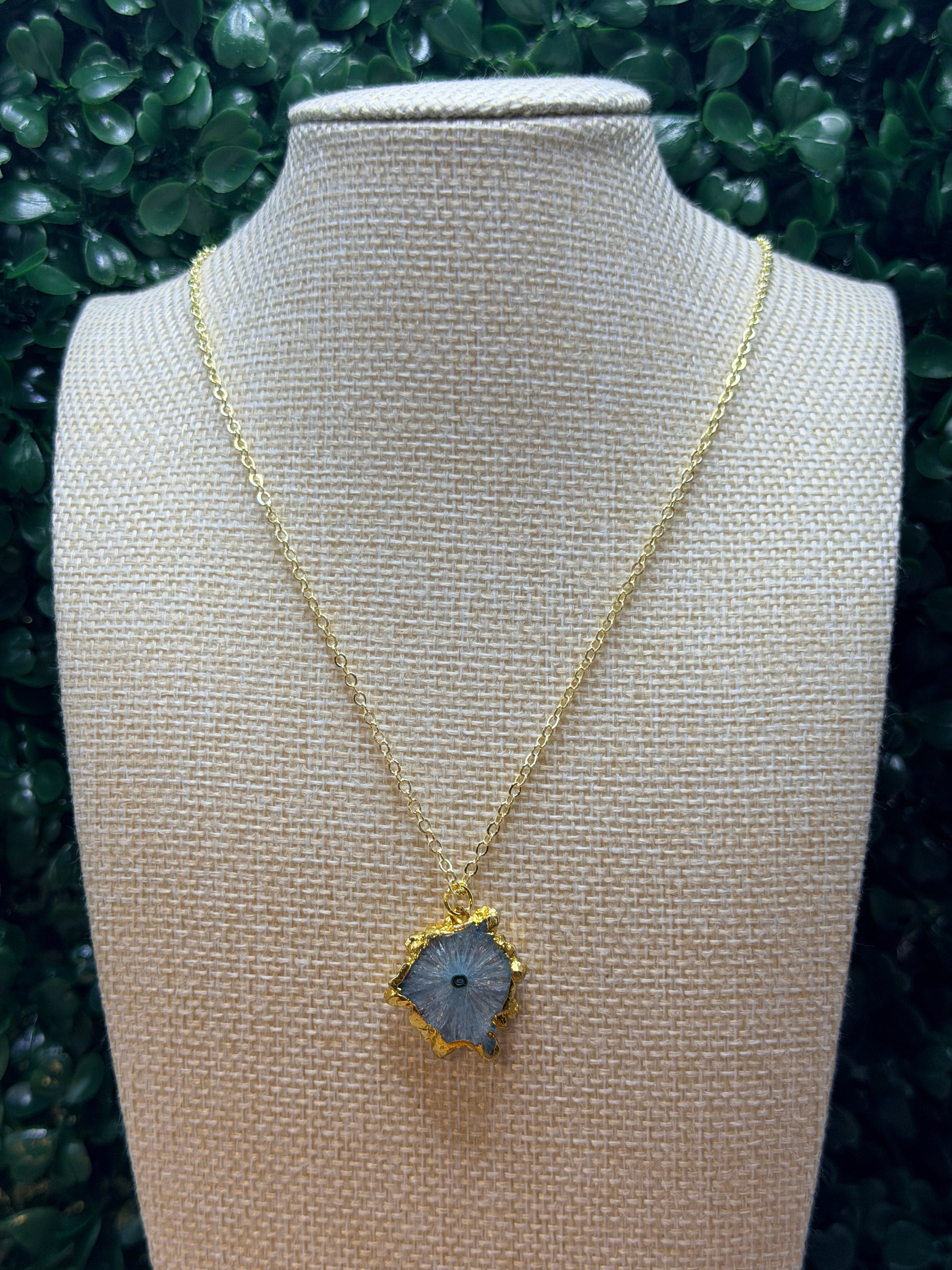 Green solar quartz goede slice pendant necklace
