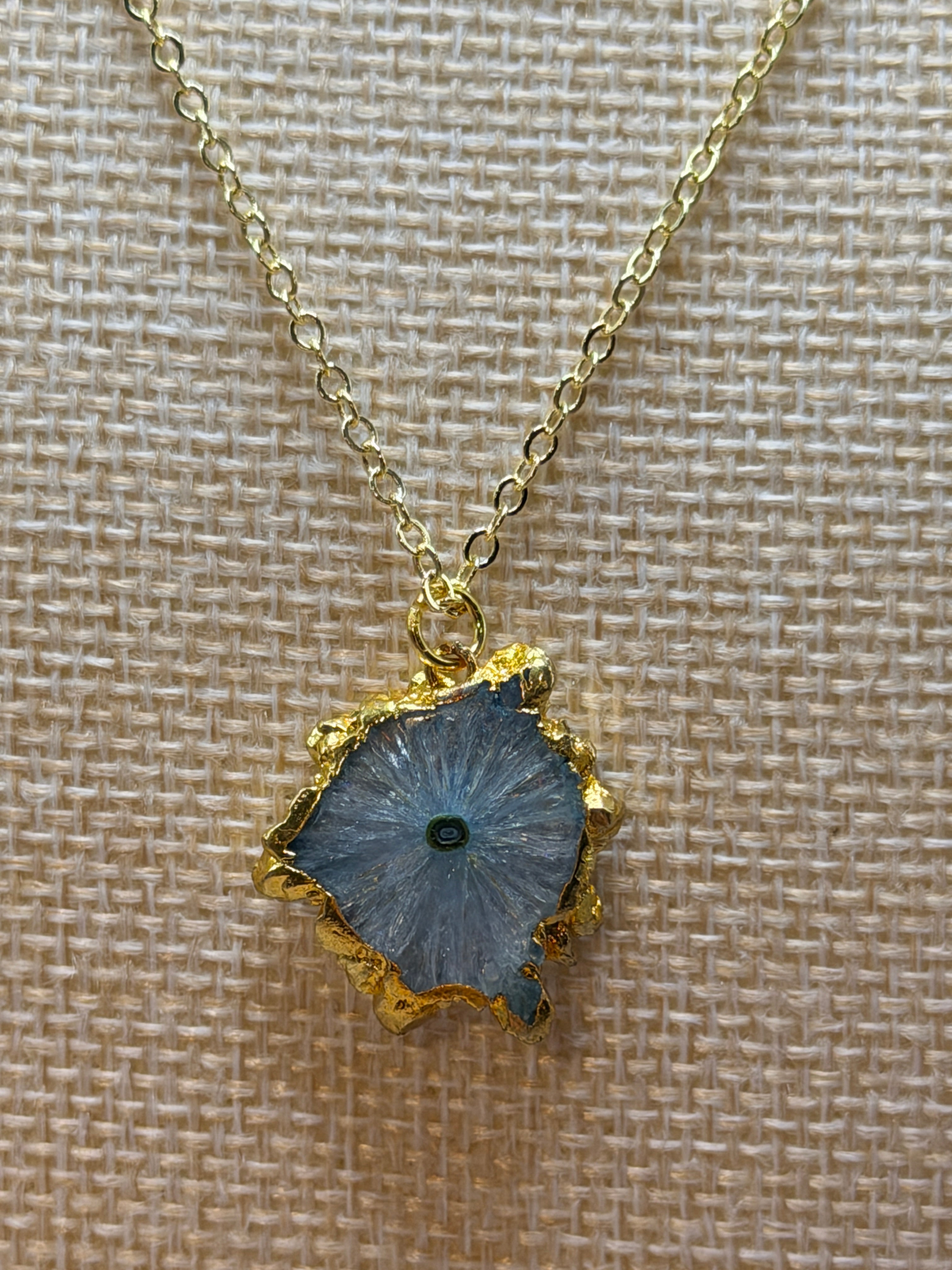 Green solar quartz goede slice pendant necklace